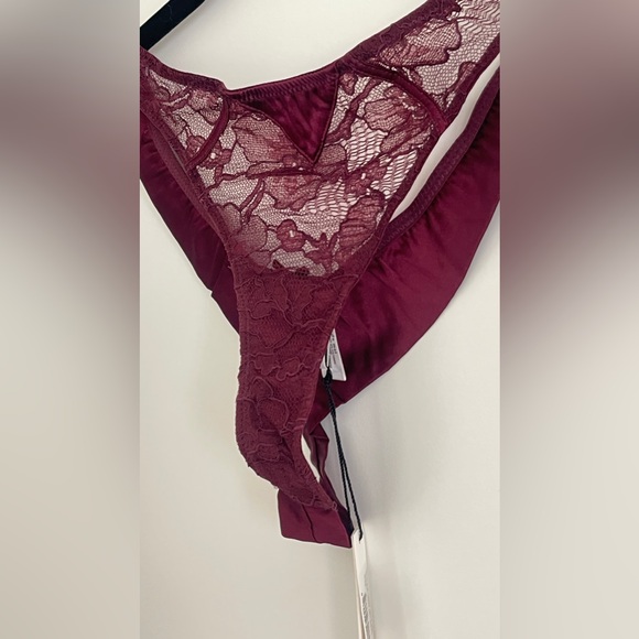 NWT Fleur du Mal Magnolia Lace Thong, Mulberry color, Size 3 (Medium) - Picture 13 of 13